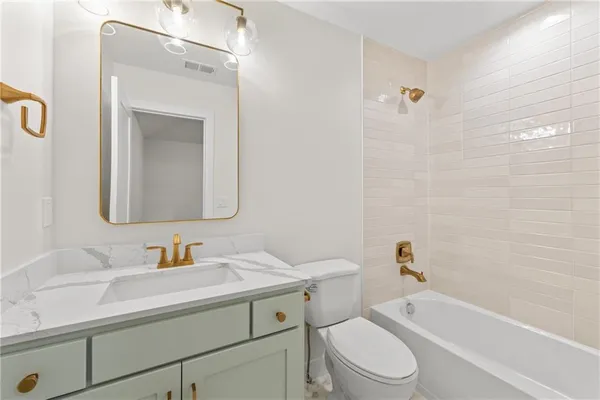 $961,000 | 16932 Parkhill Street, Overland Park, KS 66221
