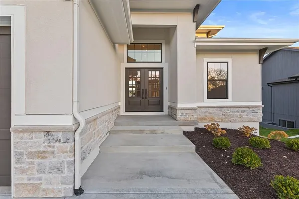 $961,000 | 16932 Parkhill Street, Overland Park, KS 66221