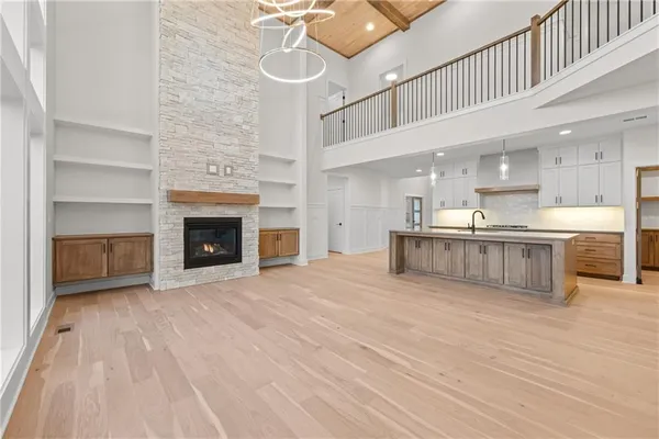 $961,000 | 16932 Parkhill Street, Overland Park, KS 66221