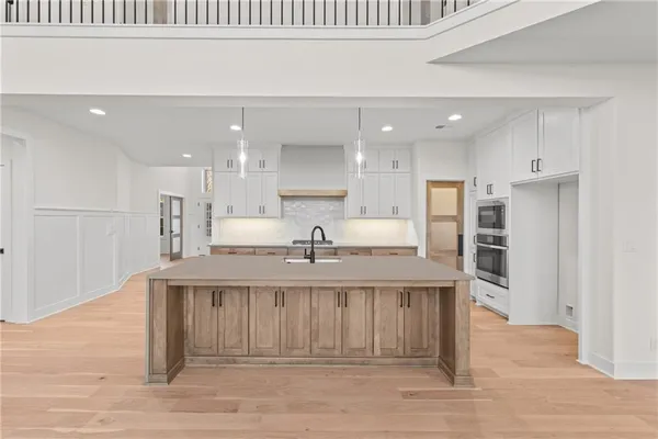 $961,000 | 16932 Parkhill Street, Overland Park, KS 66221