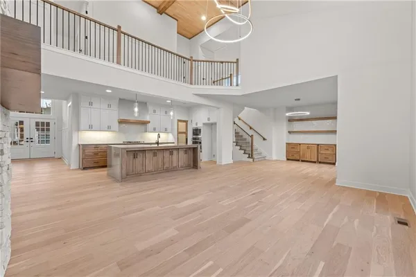 $961,000 | 16932 Parkhill Street, Overland Park, KS 66221