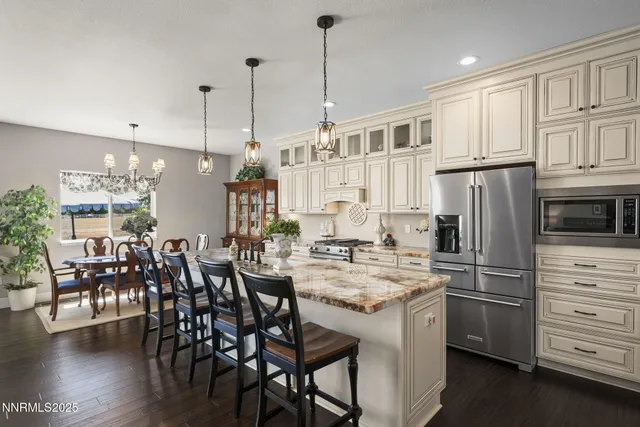 $799,900 | 390 Angelina Circle, Wellington, NV 89444