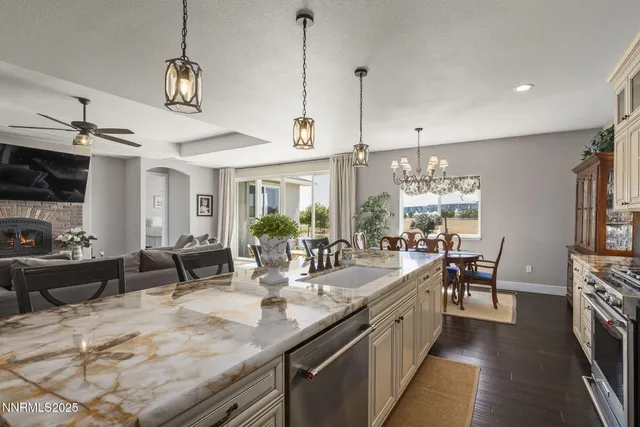 $799,900 | 390 Angelina Circle, Wellington, NV 89444