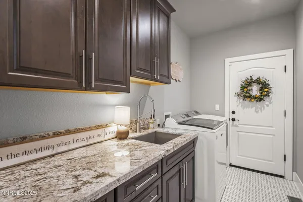 $780,000 | 390 Angelina Circle, Wellington, NV 89444