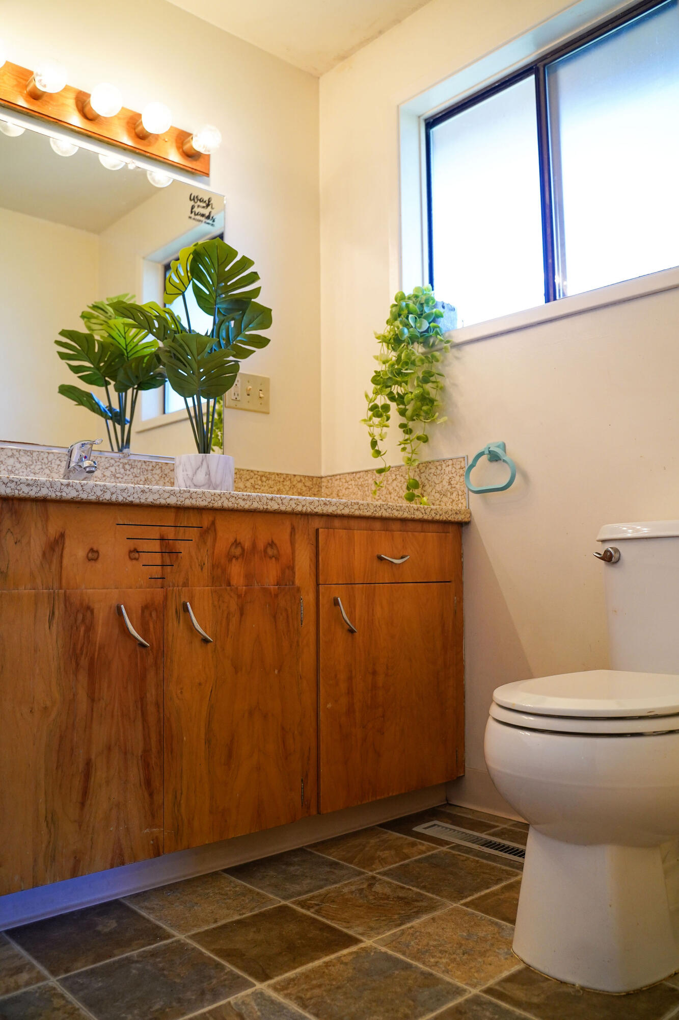 920 South 4th Street Central Point, OR 97502 - Photo 25 of 31 DSC01669