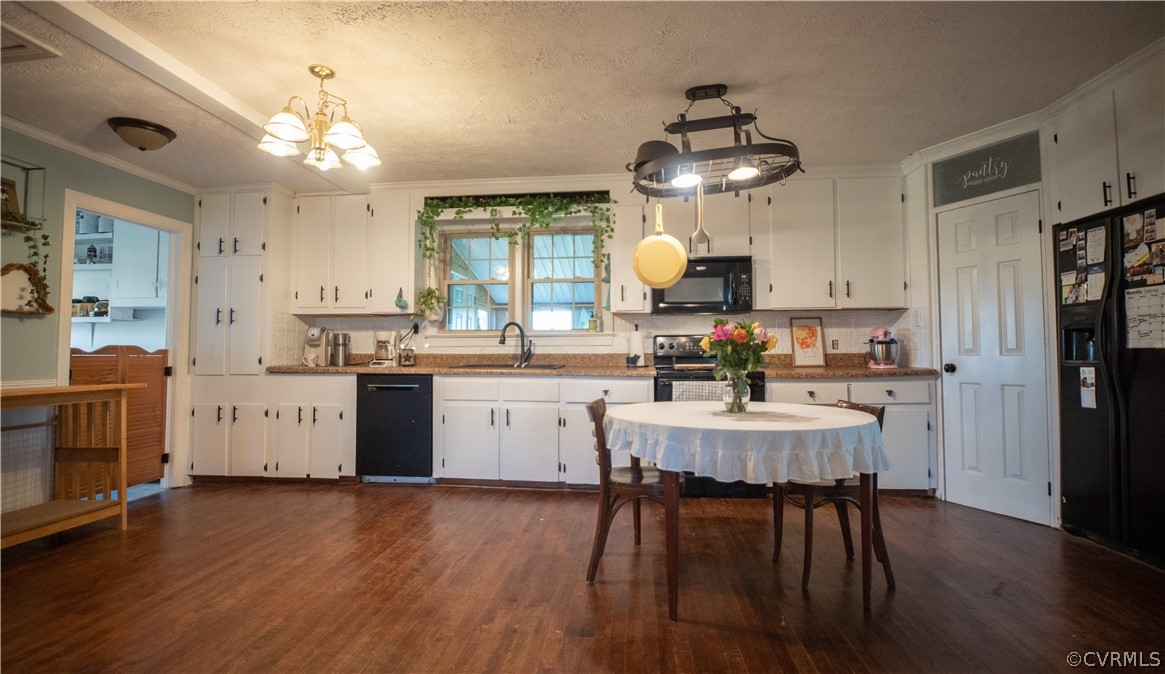 1871 Walnut Hill Road Blackstone, VA 23824 - Photo 5 of 18 Gallery Image 5