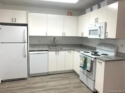 $434,900 | 939 Skyline Drive, Coram, NY 11727