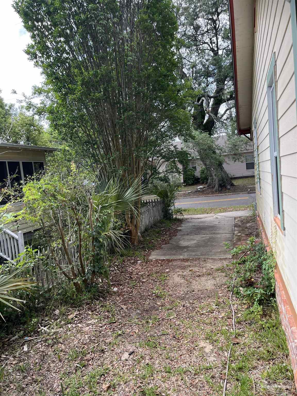 307 East La Rua Street Pensacola, FL 32501 - Photo 9 of 11