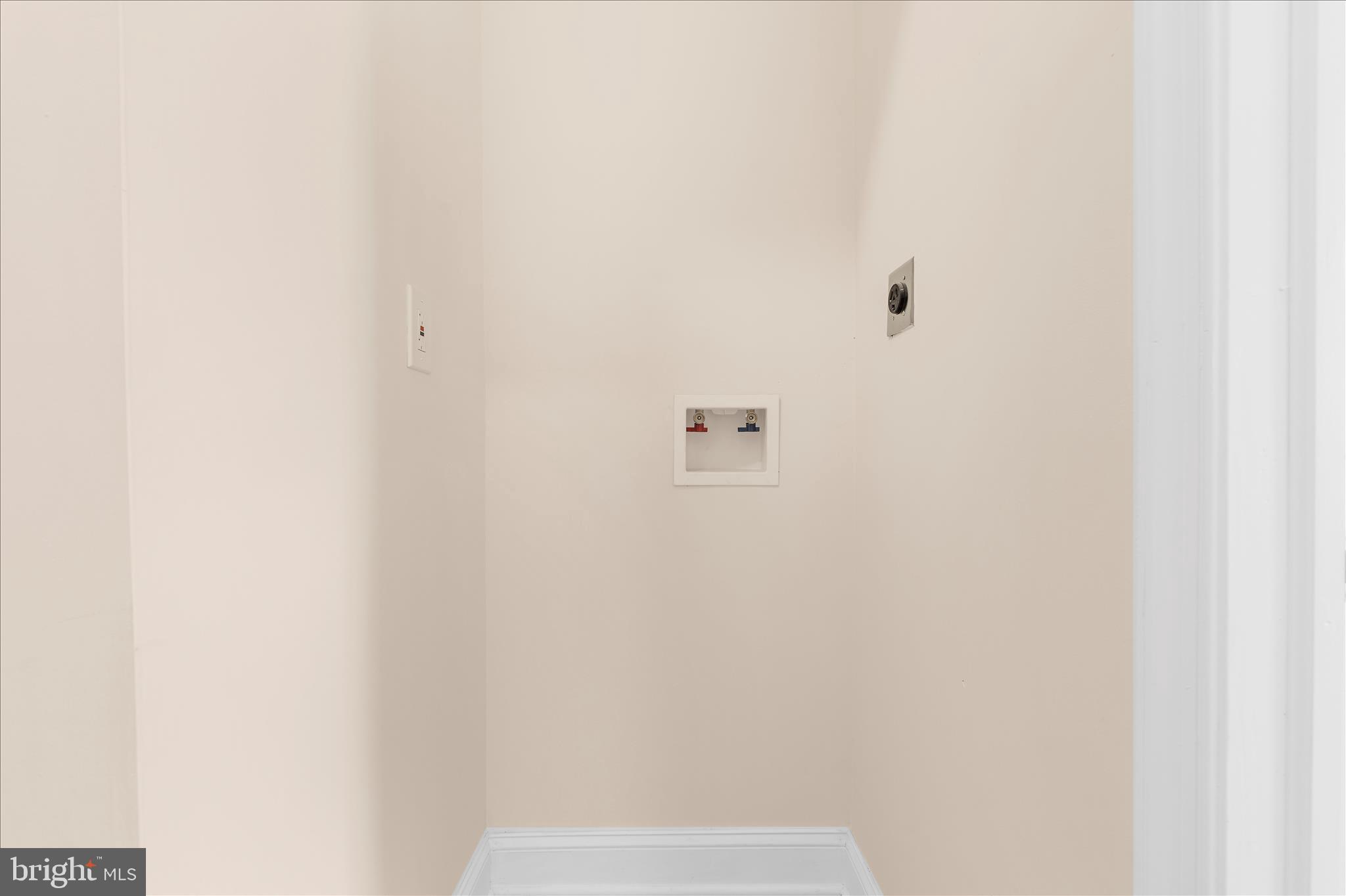 1402 North Montford Avenue Baltimore, MD 21213 - Photo 21 of 40 a view of small space