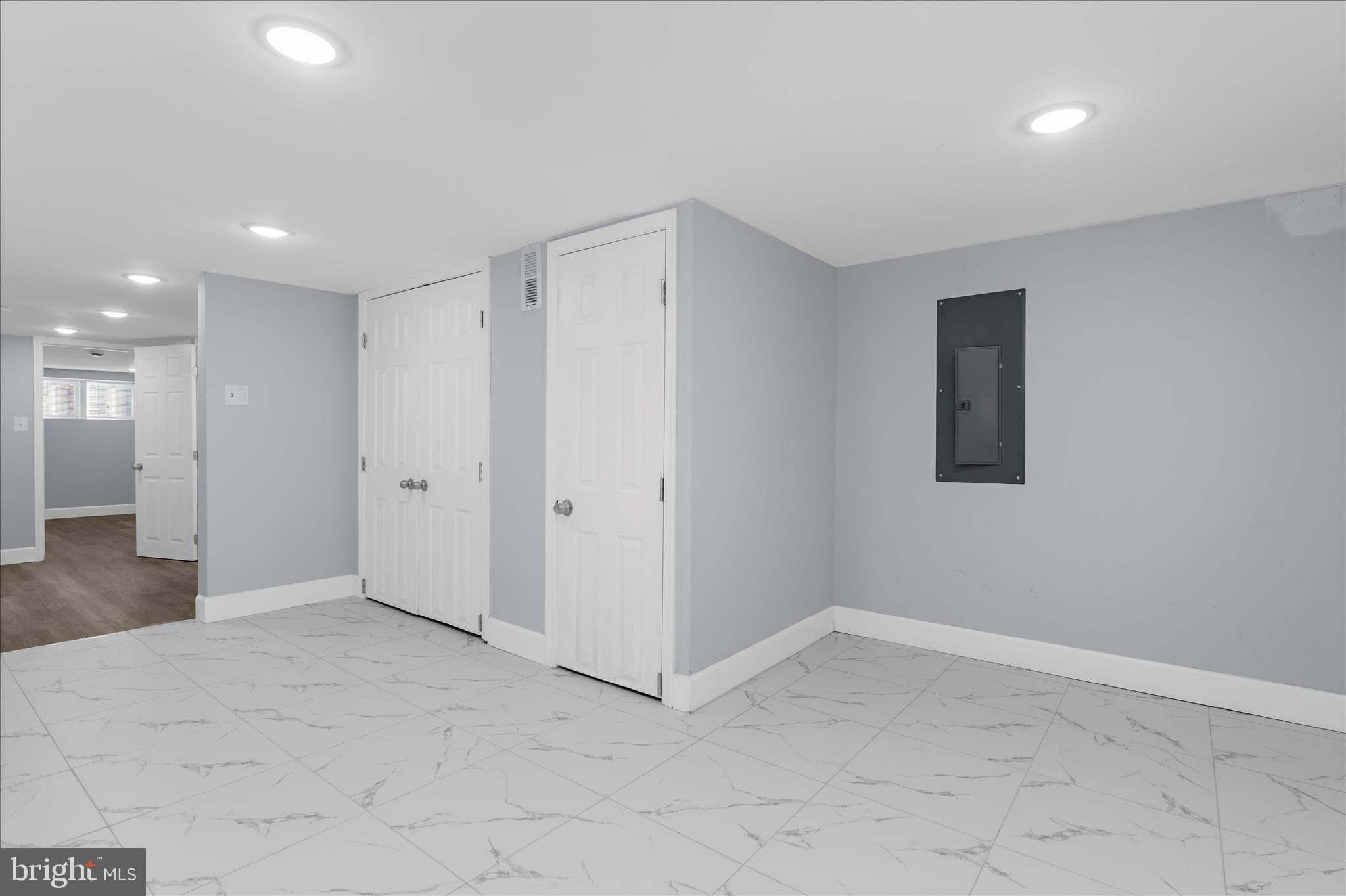 1402 North Montford Avenue Baltimore, MD 21213 - Photo 35 of 40 an empty room with a bathroom