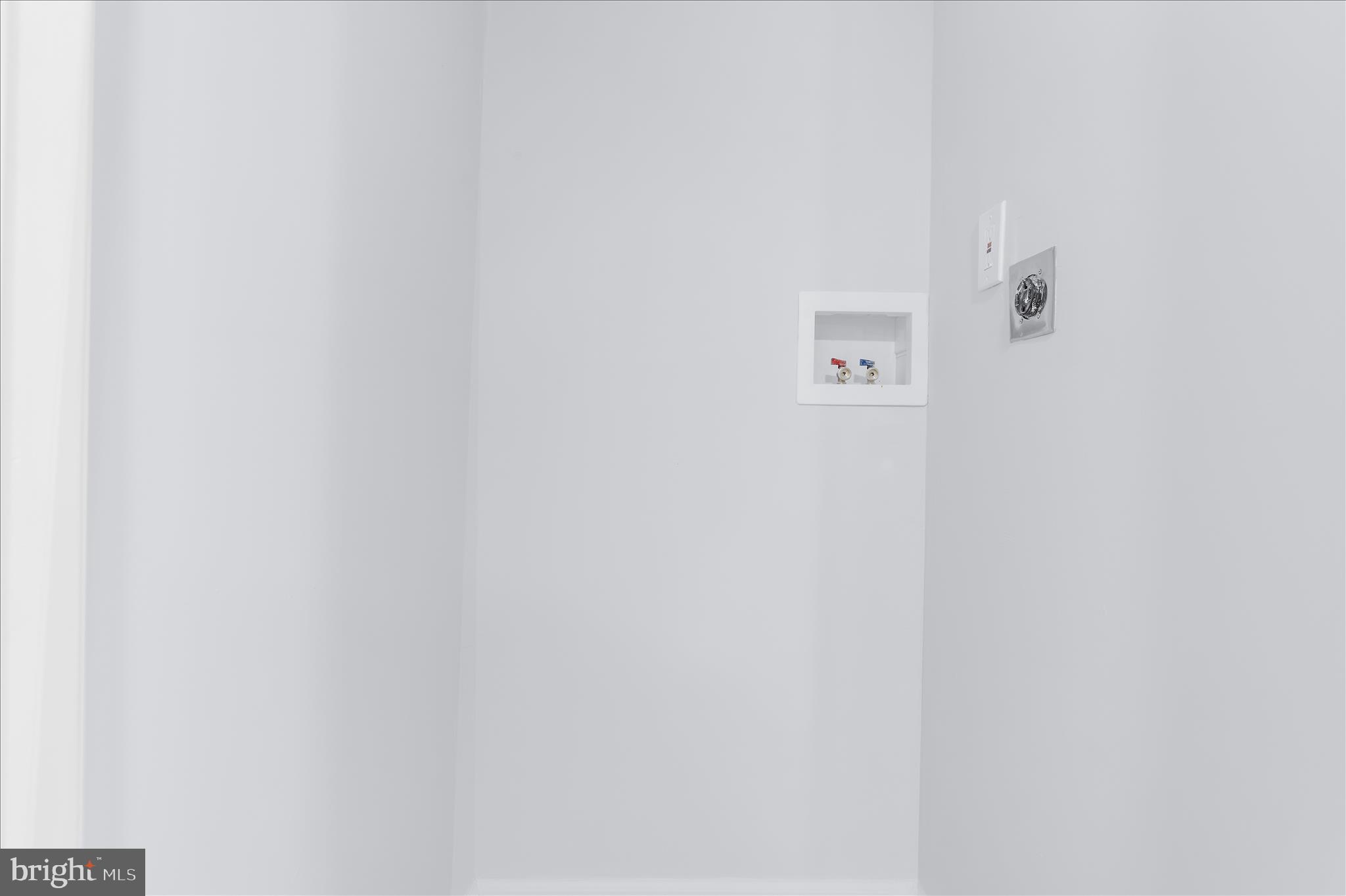 1402 North Montford Avenue Baltimore, MD 21213 - Photo 36 of 40 a close up of a white marble wall