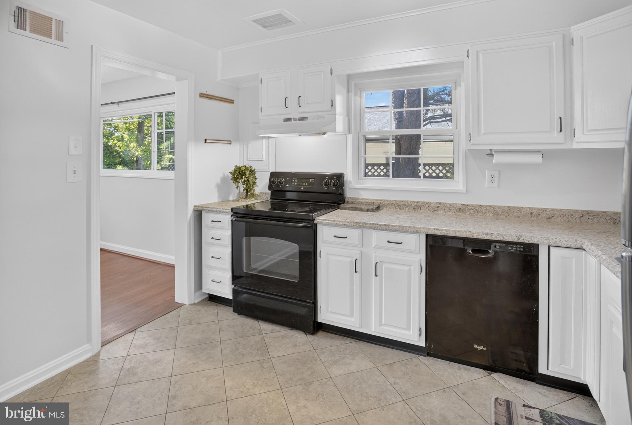 7803 Marbury Road Bethesda, MD 20817 - Photo 11 of 26 Kitchen