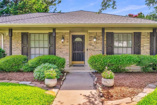 $437,500 | 902 Dunbarton Drive, Richardson, TX 75081