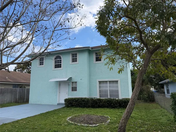 $3,400 | 412 Southwest 10th Court, Deerfield Beach, FL 33441