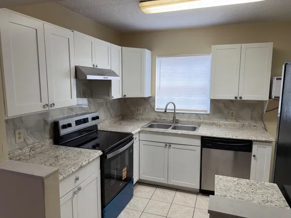 $3,400 | 412 Southwest 10th Court, Deerfield Beach, FL 33441