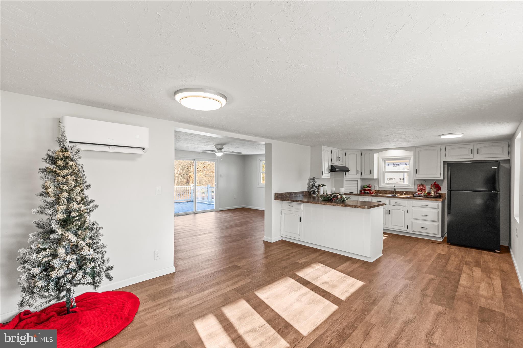 5399 West Canal Road East Berlin, PA 17316 - Photo 5 of 41 Kitchen w/ Eat in Dn Rm