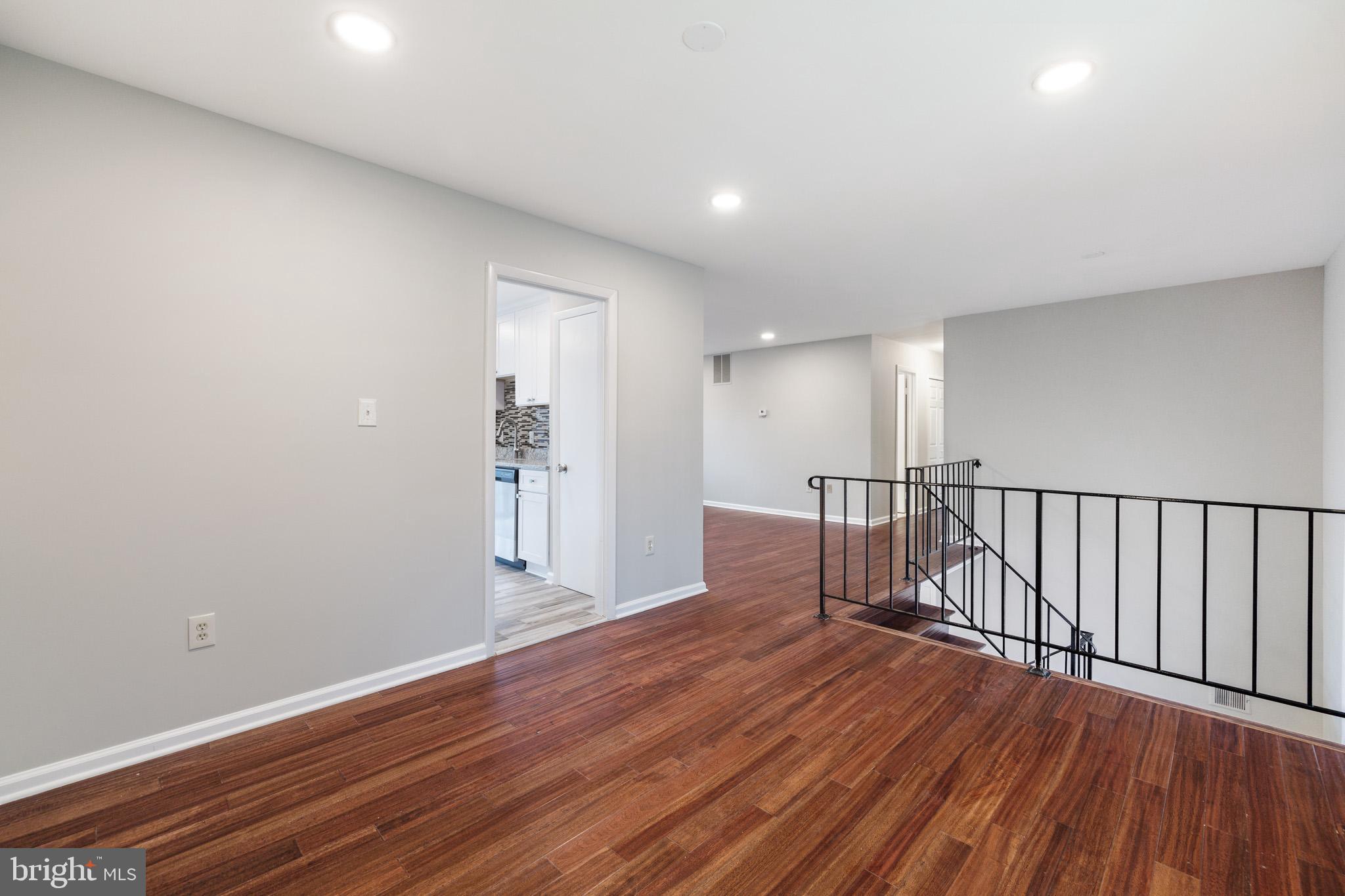 8906 Loughran Road Fort Washington, MD 20744 - Photo 6 of 28 Dining Room