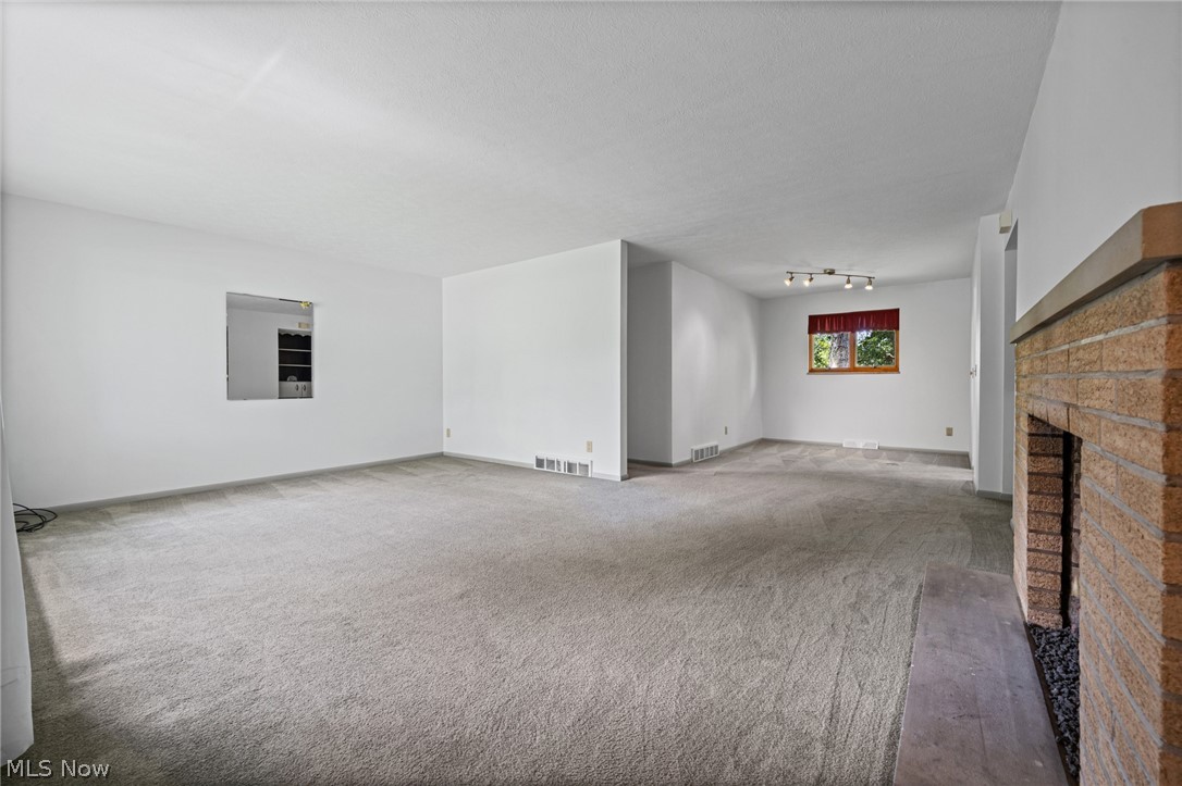 6217 Brookside Road Independence, OH 44131 - Photo 3 of 37 Gallery Image 3