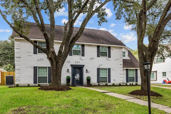 $4,100 | 827 Thicket Lane, Houston, TX 77079