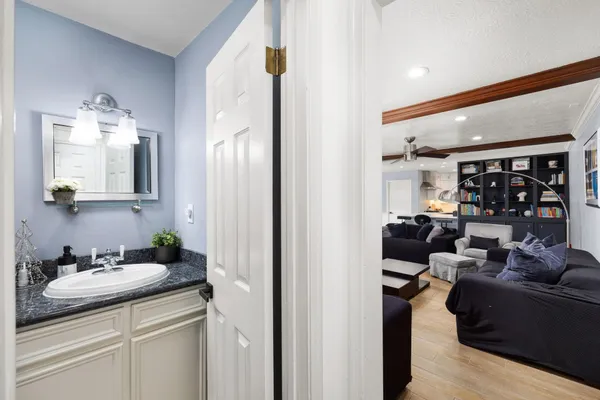 $4,100 | 827 Thicket Lane, Houston, TX 77079