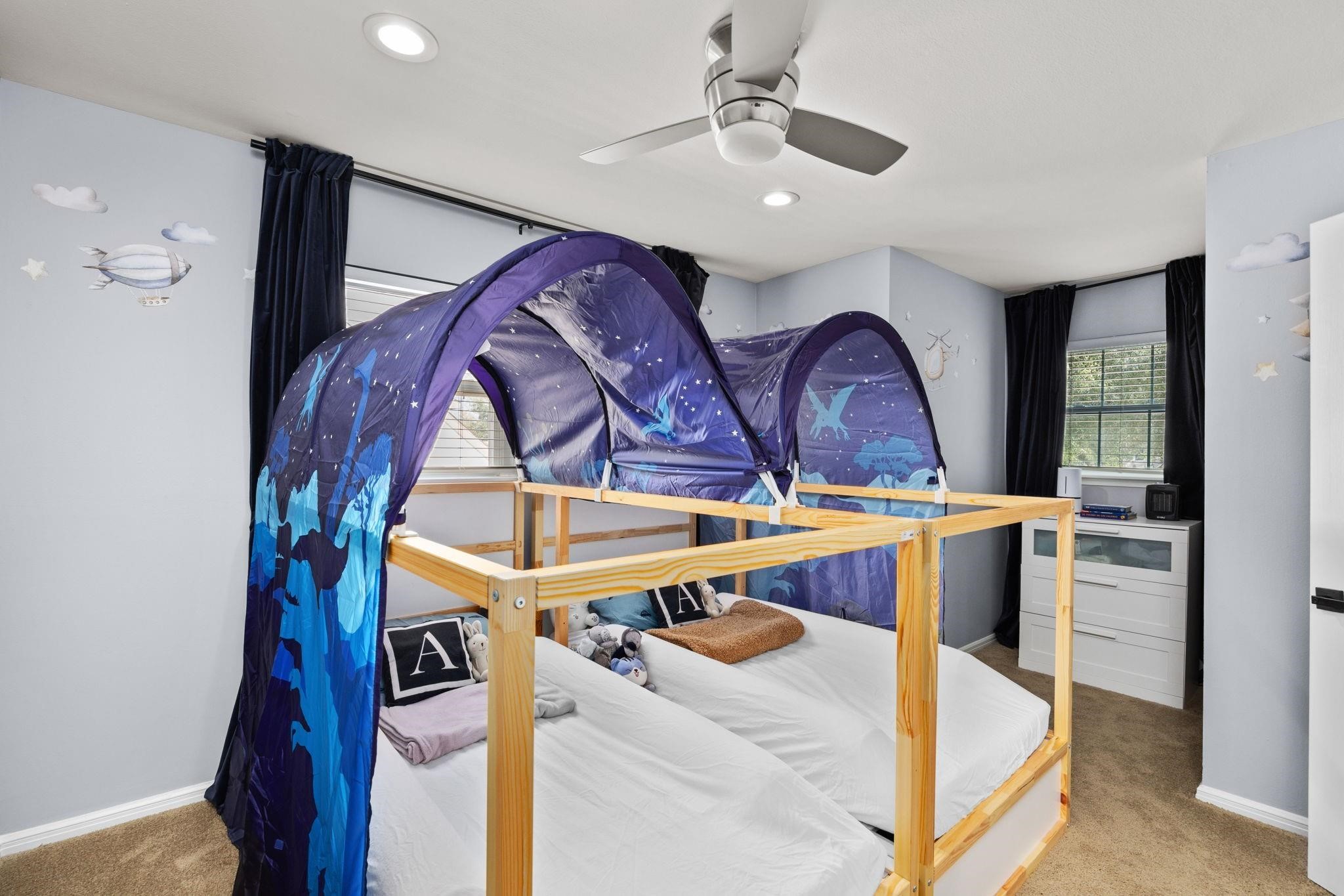 827 Thicket Lane Houston, TX 77079 - Photo 26 of 31 a view of entryway and kitchen