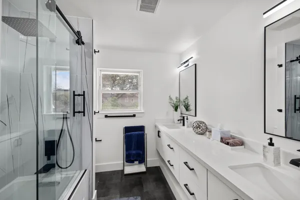 $4,100 | 827 Thicket Lane, Houston, TX 77079