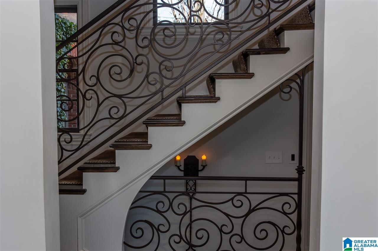 3228 Carlisle Road Birmingham, AL 35213 - Photo 4 of 49