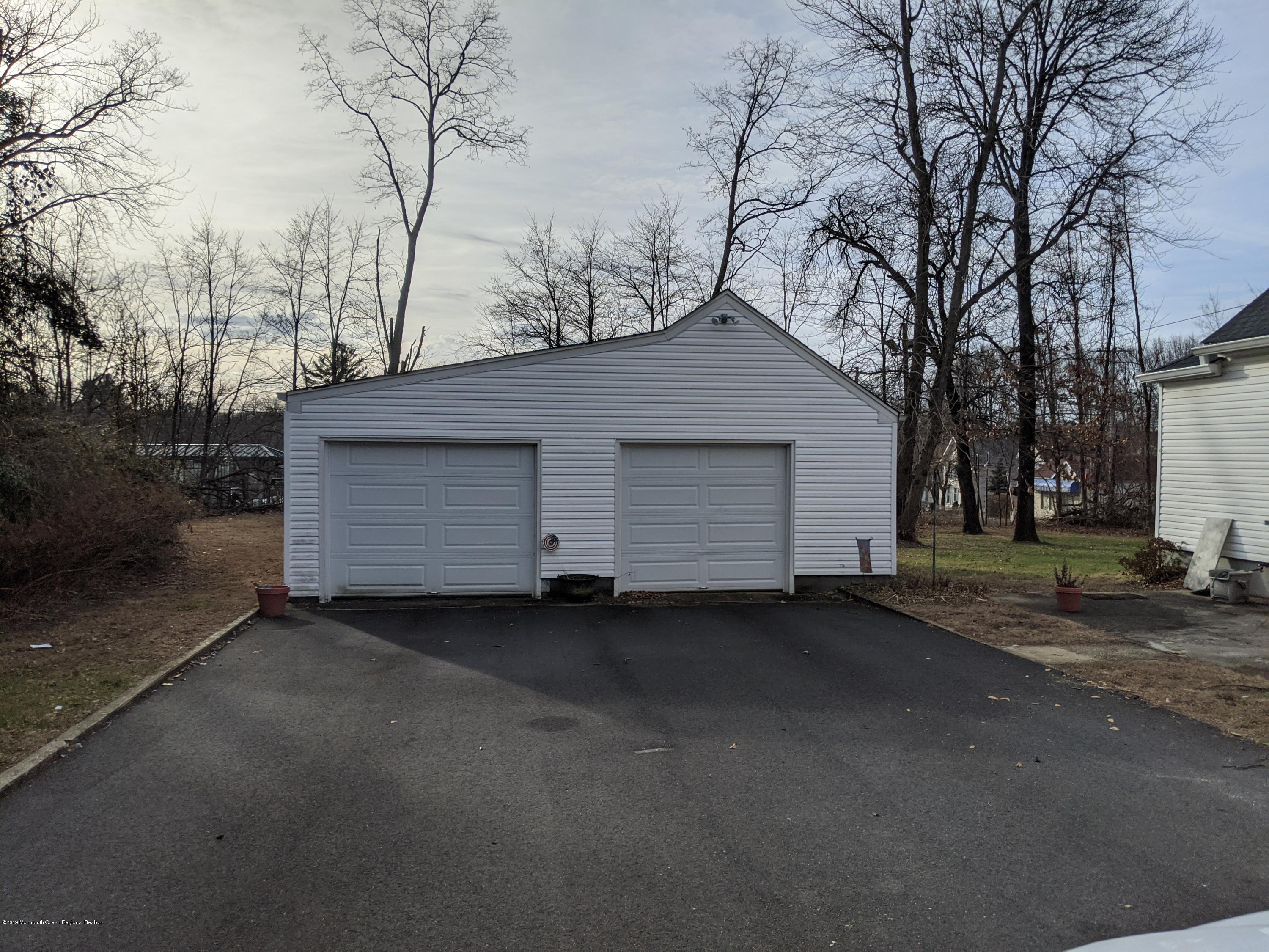 637 Holmdel Road Hazlet, NJ 07730 - Photo 3 of 13 637 Holmdel rd garage