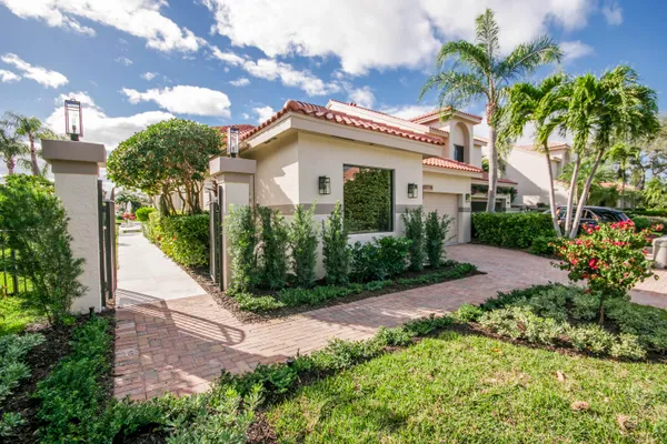 $2,099,970 | 13779 Parc Drive, Palm Beach Gardens, FL 33410