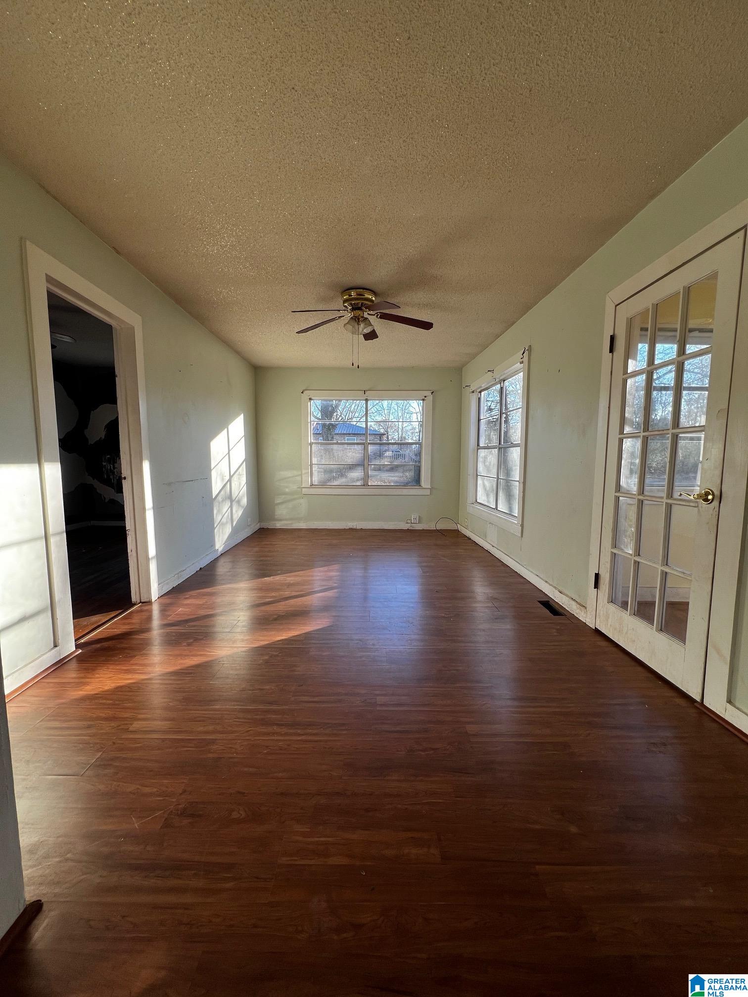 213 7th Avenue Pleasant Grove, AL 35127 - Photo 3 of 9