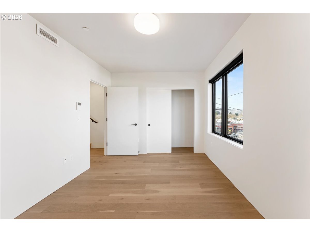 2268 Southeast Division Street Portland, OR 97202 - Photo 16 of 48