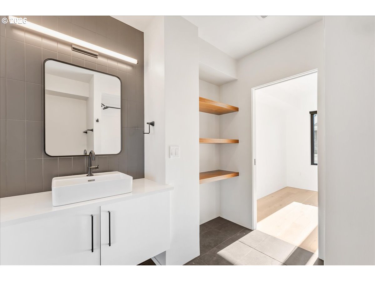 2268 Southeast Division Street Portland, OR 97202 - Photo 21 of 48