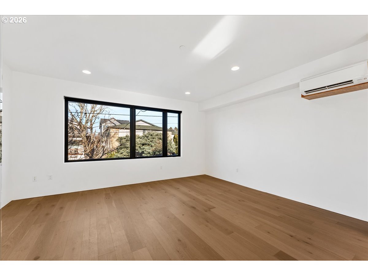 2268 Southeast Division Street Portland, OR 97202 - Photo 36 of 48