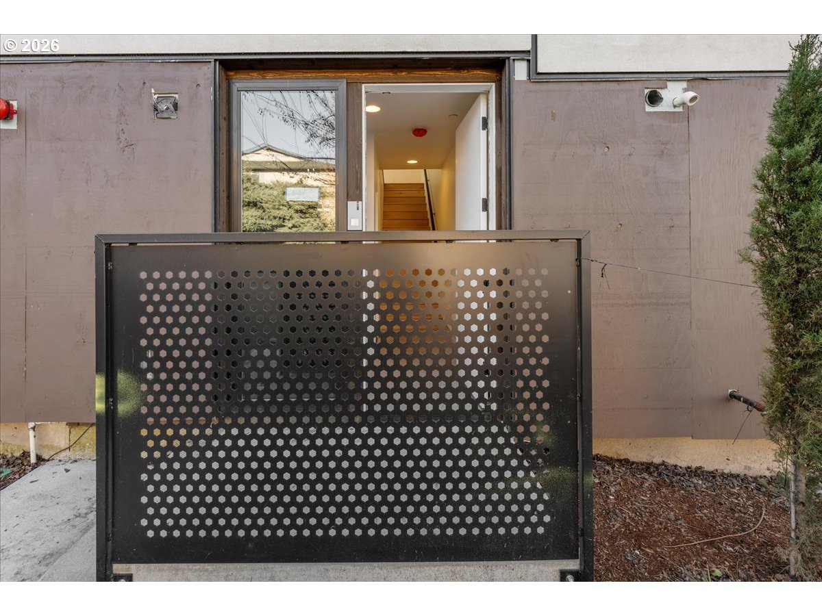 2268 Southeast Division Street Portland, OR 97202 - Photo 4 of 48