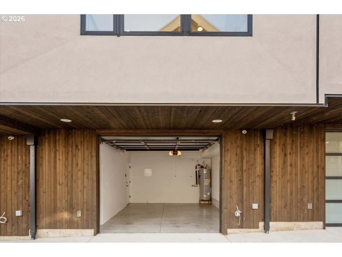 2268 Southeast Division Street Portland, OR 97202 - Photo 5 of 48