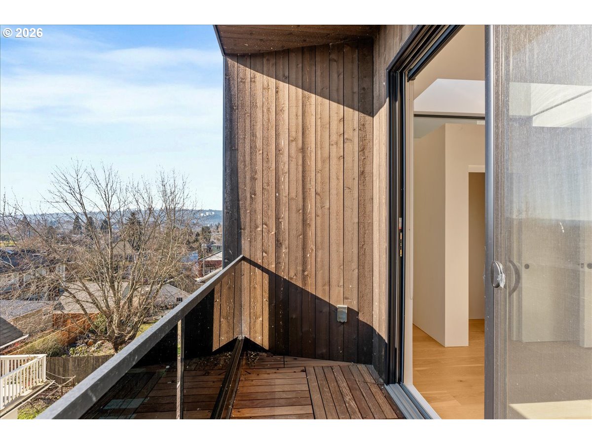 2268 Southeast Division Street Portland, OR 97202 - Photo 10 of 48