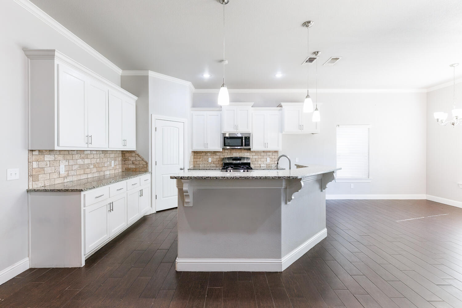 7605 86th Street Lubbock, TX 79424 - Photo 7 of 49 Kitchen