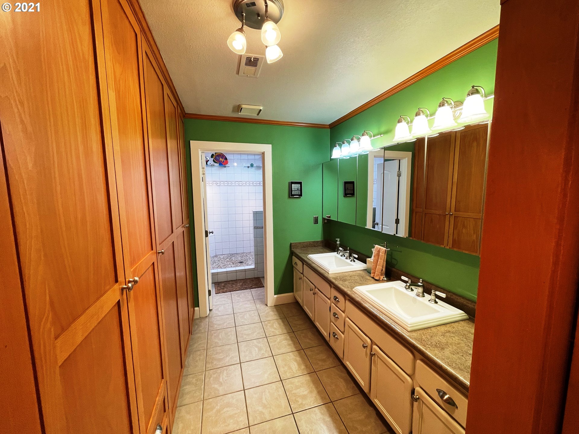 24521 South Newkirchner Road Oregon City, OR 97045 - Photo 14 of 24 Gallery Image 14