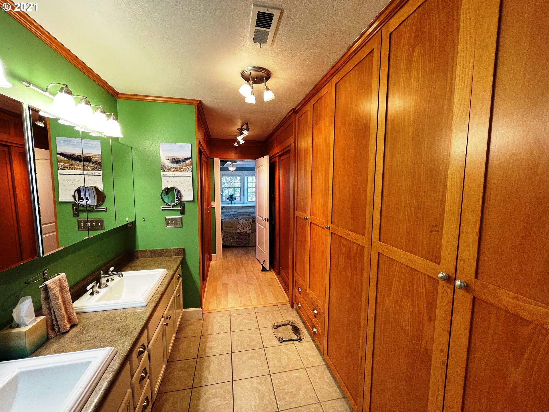 24521 South Newkirchner Road Oregon City, OR 97045 - Photo 15 of 24 Gallery Image 15