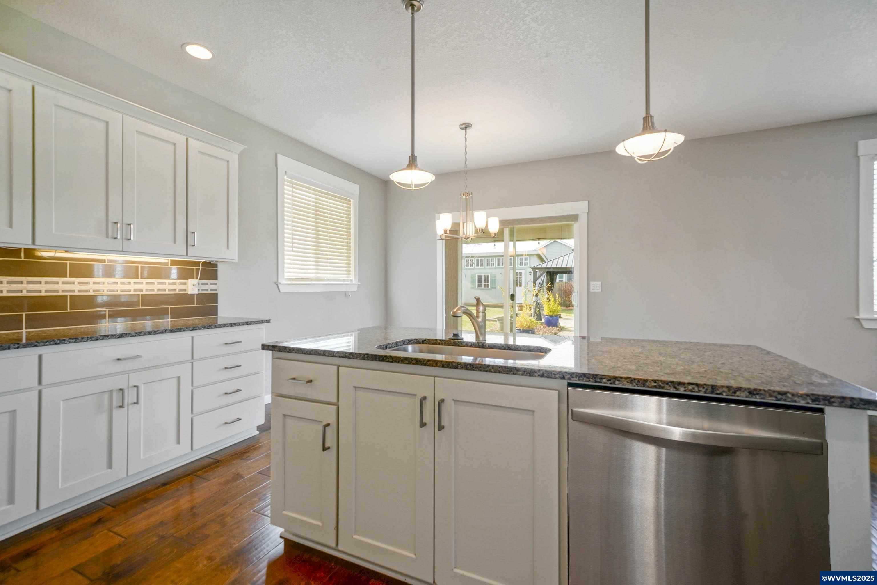 6082 Northeast Tuscan Loop Albany, OR 97321 - Photo 14 of 43 Gallery Image 14