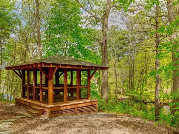 $1,925,000 | 37 Cottage Circle, Unit 37, Dedham, MA 02026