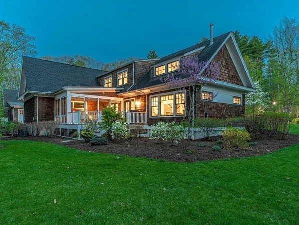 $1,925,000 | 37 Cottage Circle, Unit 37, Dedham, MA 02026