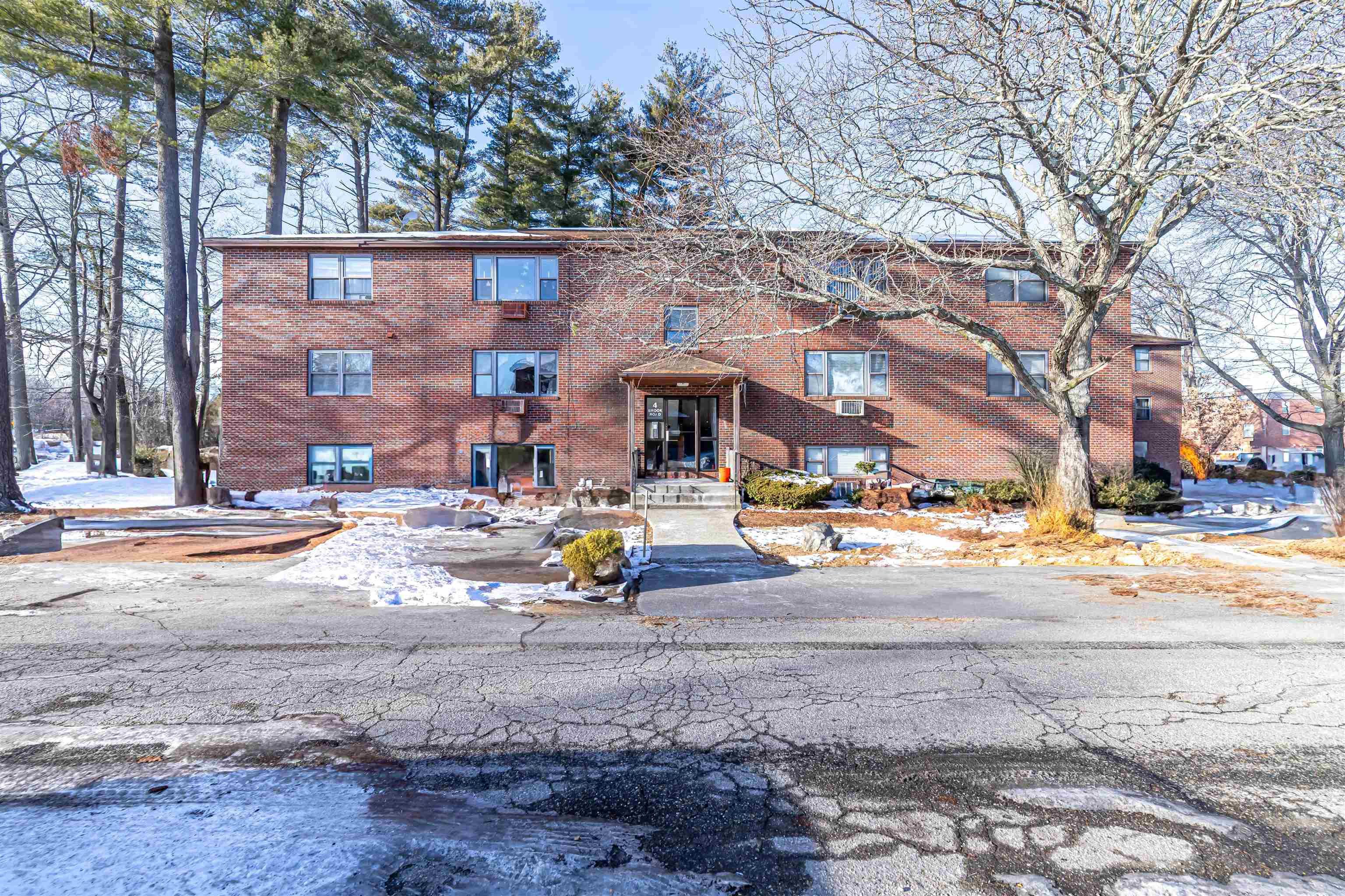 4 Brook Road, Unit 3 Salem, NH 03079 - Photo 27 of 31 Gallery Image 27