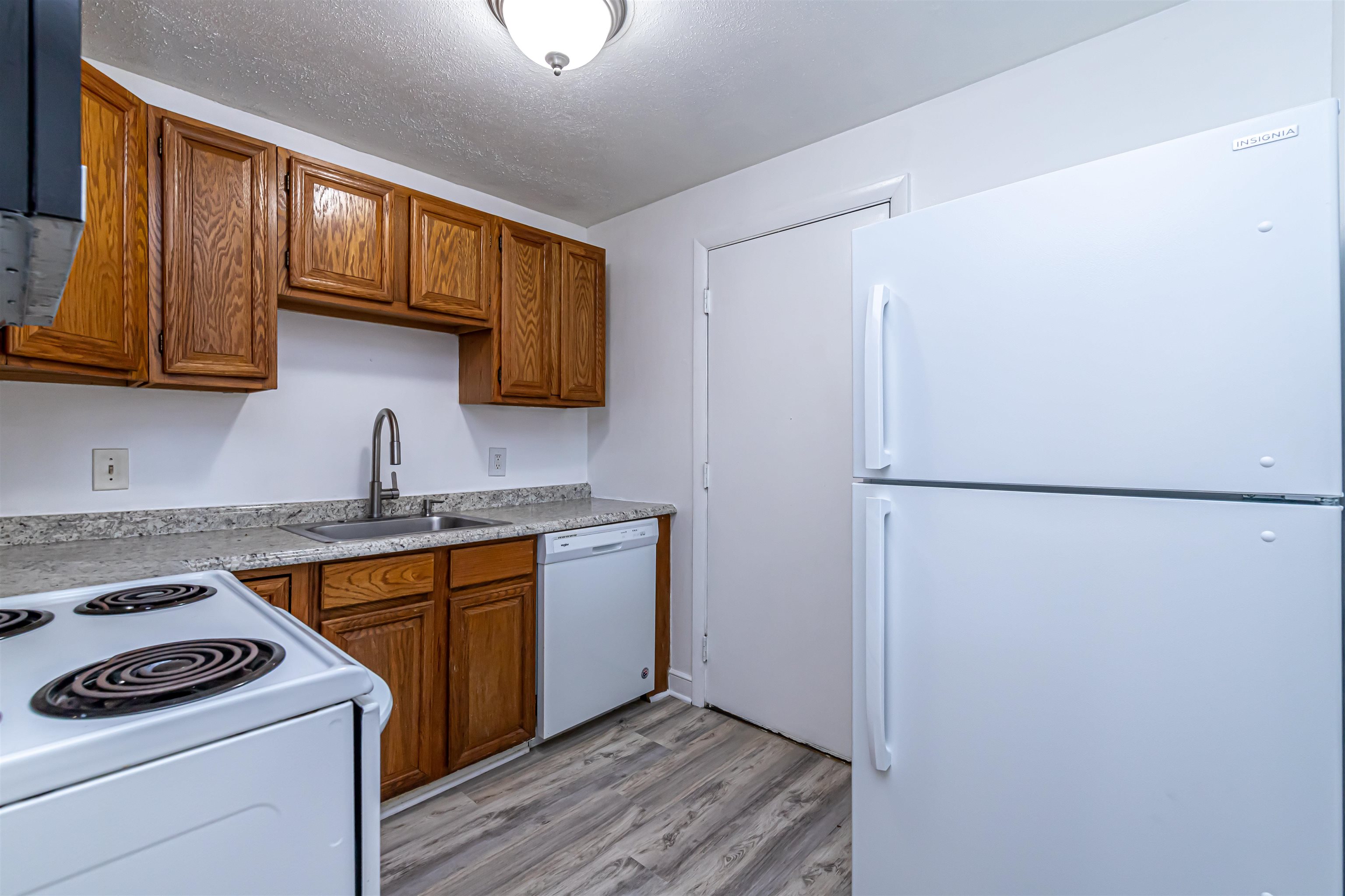 4 Brook Road, Unit 3 Salem, NH 03079 - Photo 8 of 31 Gallery Image 8