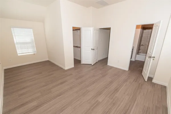 a view of walk in closet