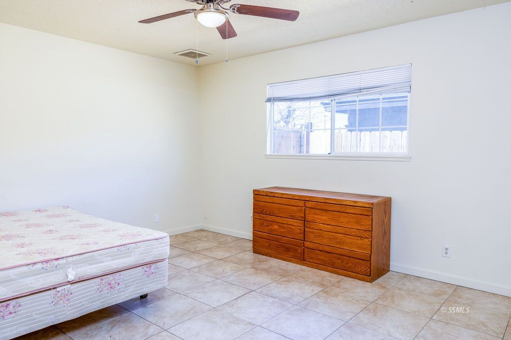426 East California Avenue Ridgecrest, CA 93555 - Photo 17 of 22 Gallery Image 17