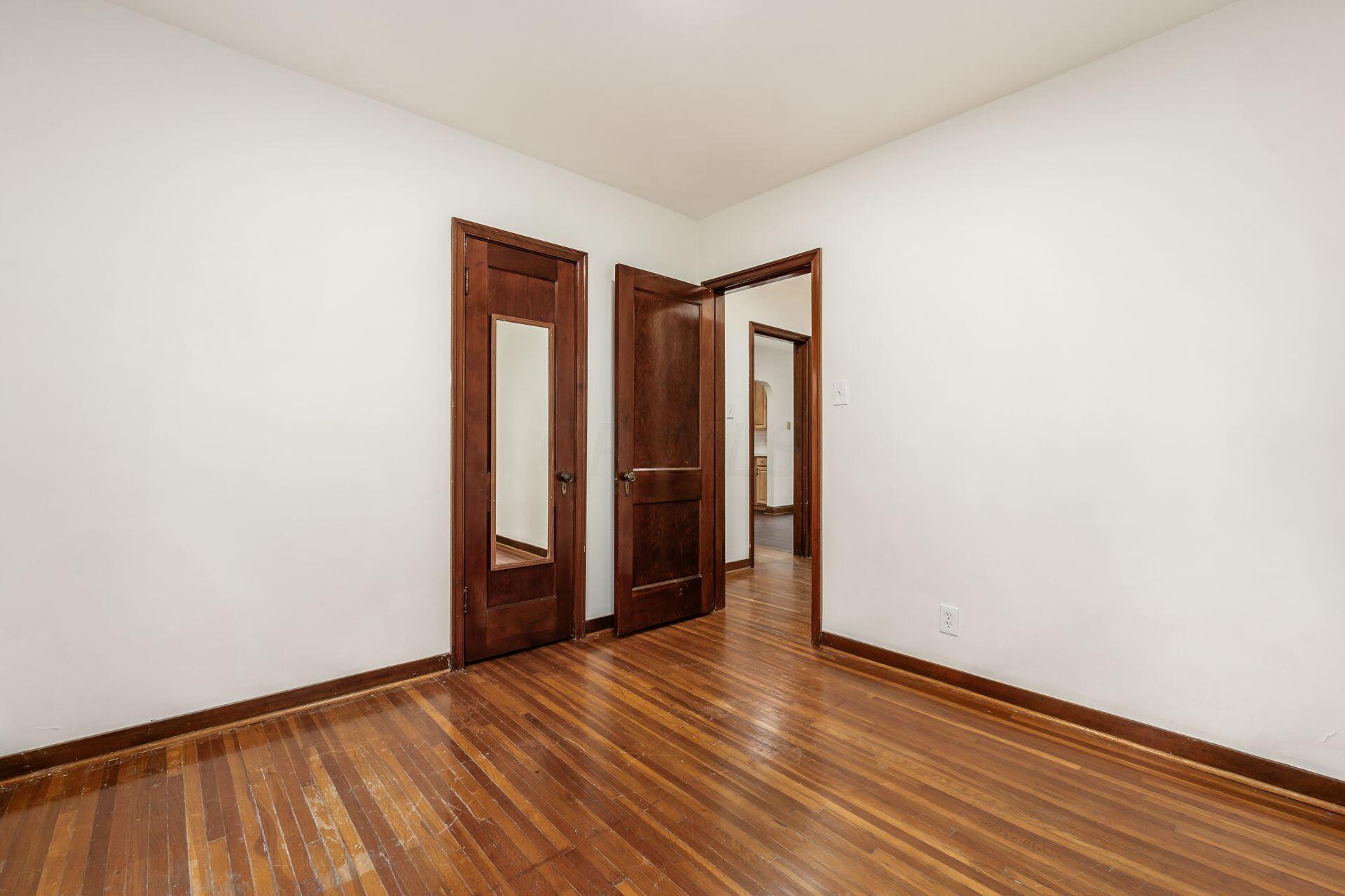 581 South Roys Avenue Columbus, OH 43204 - Photo 18 of 33 Bedroom