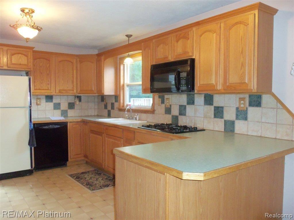 9393 Lehring Road Durand, MI 48429 - Photo 2 of 15 KITCHEN