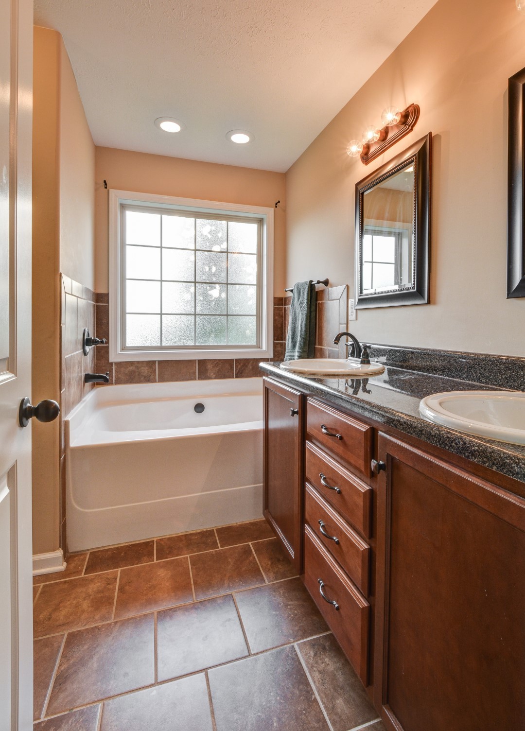 1960 Patton Road Clarksville, TN 37042 - Photo 22 of 43 Gallery Image 22