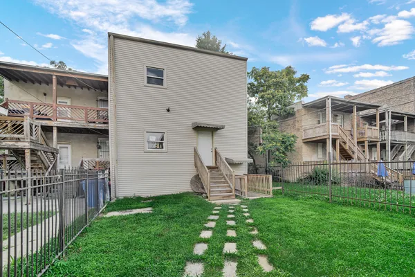 $1,700 | 1826 South Hamlin Avenue, Unit 1, Chicago, IL 60623